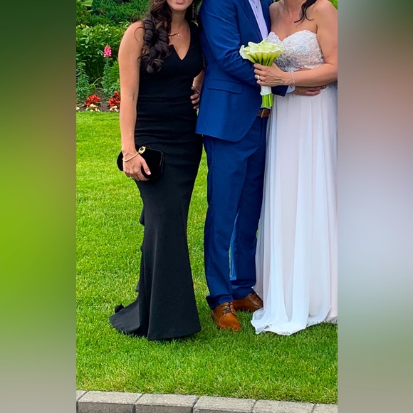 AQUA black formal dress. One shoulder. Train was hemmed. Bloomingdales - Picture 7 of 7